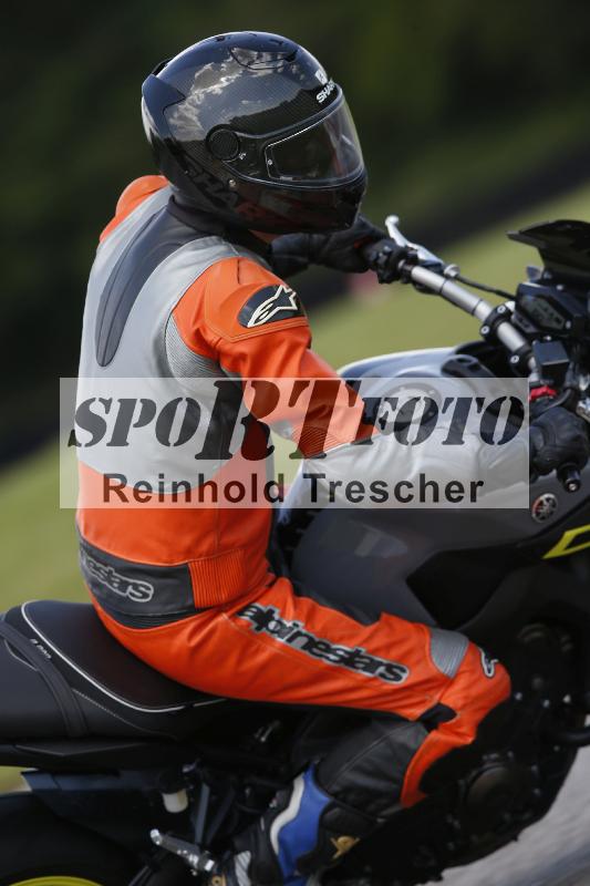 /Archiv-2024/29 12.06.2024 MOTO.CH Track Day ADR/Gruppe blau/105